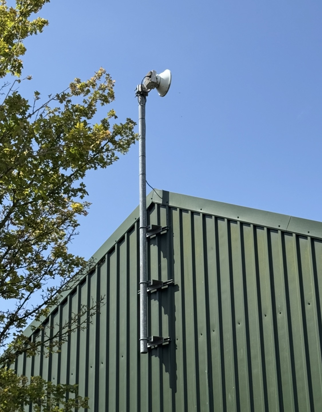 Rural mast / wireless link